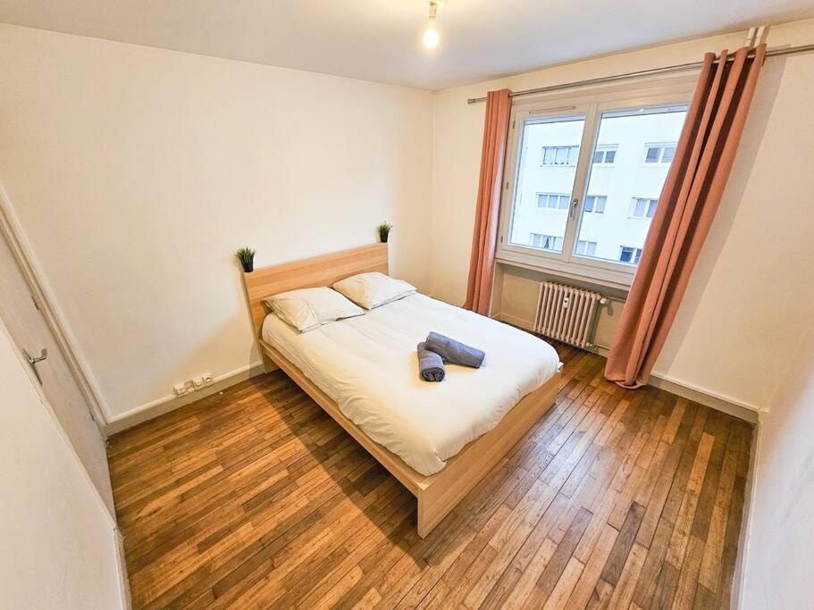Le Bergson 3 Chambres Stationnement Gratuit Saint-Etienne  Exterior photo